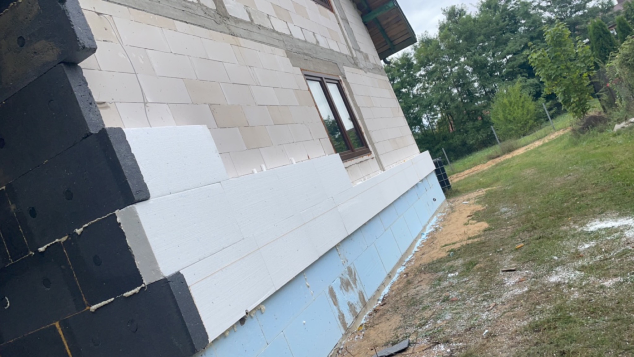 Ocieplanie budynku styropianem 15 cm