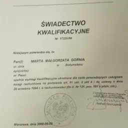 Skan świadectwa kwalifikacyjnego Ministerstwa Finansów dla Marty Małgorzaty Gorniej z Białegostoku, potwierdzającego uprawnienia do usługowego prowadzenia ksiąg rachunkowych.