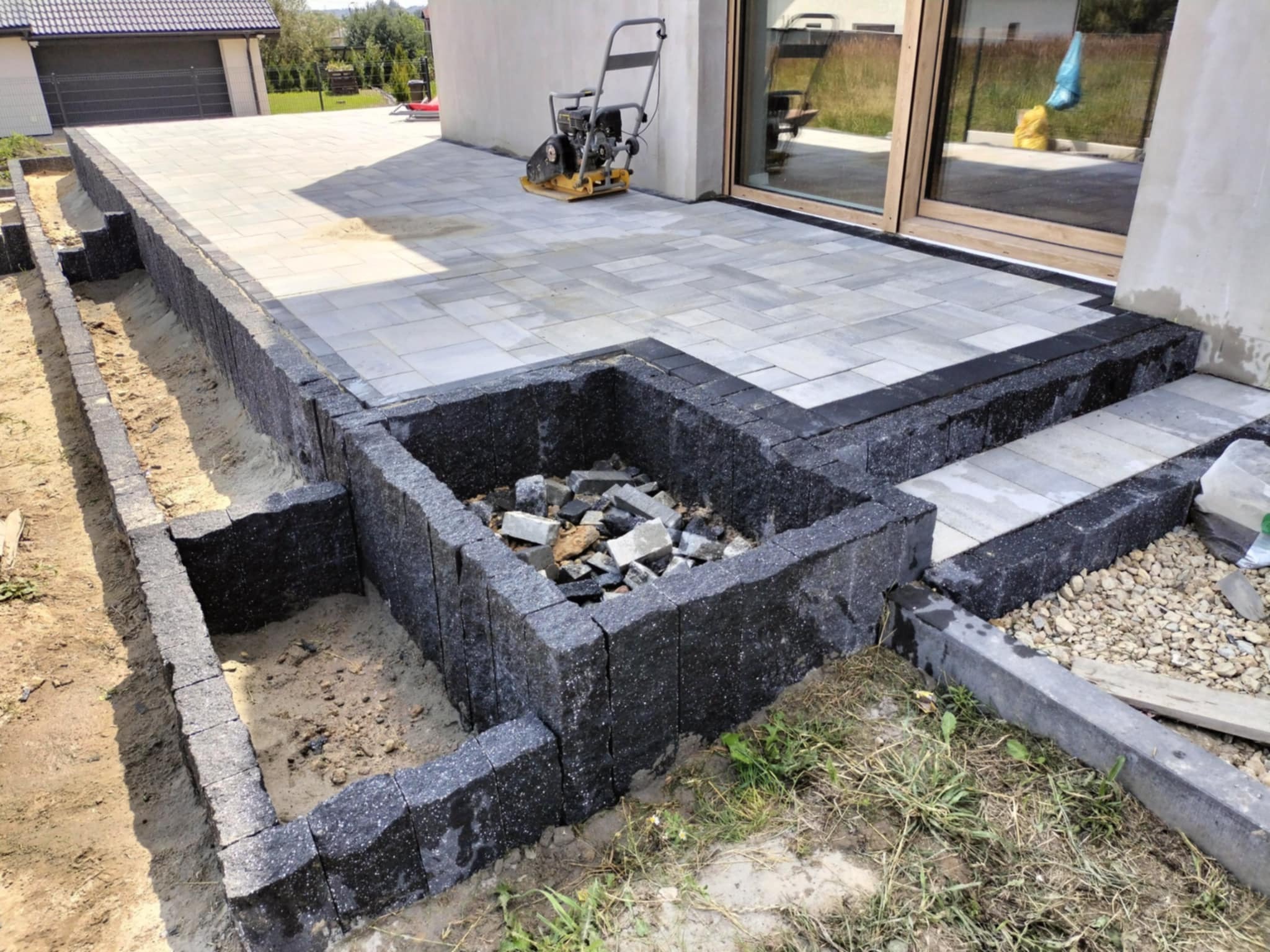 Wykonanie tarasu i schodów