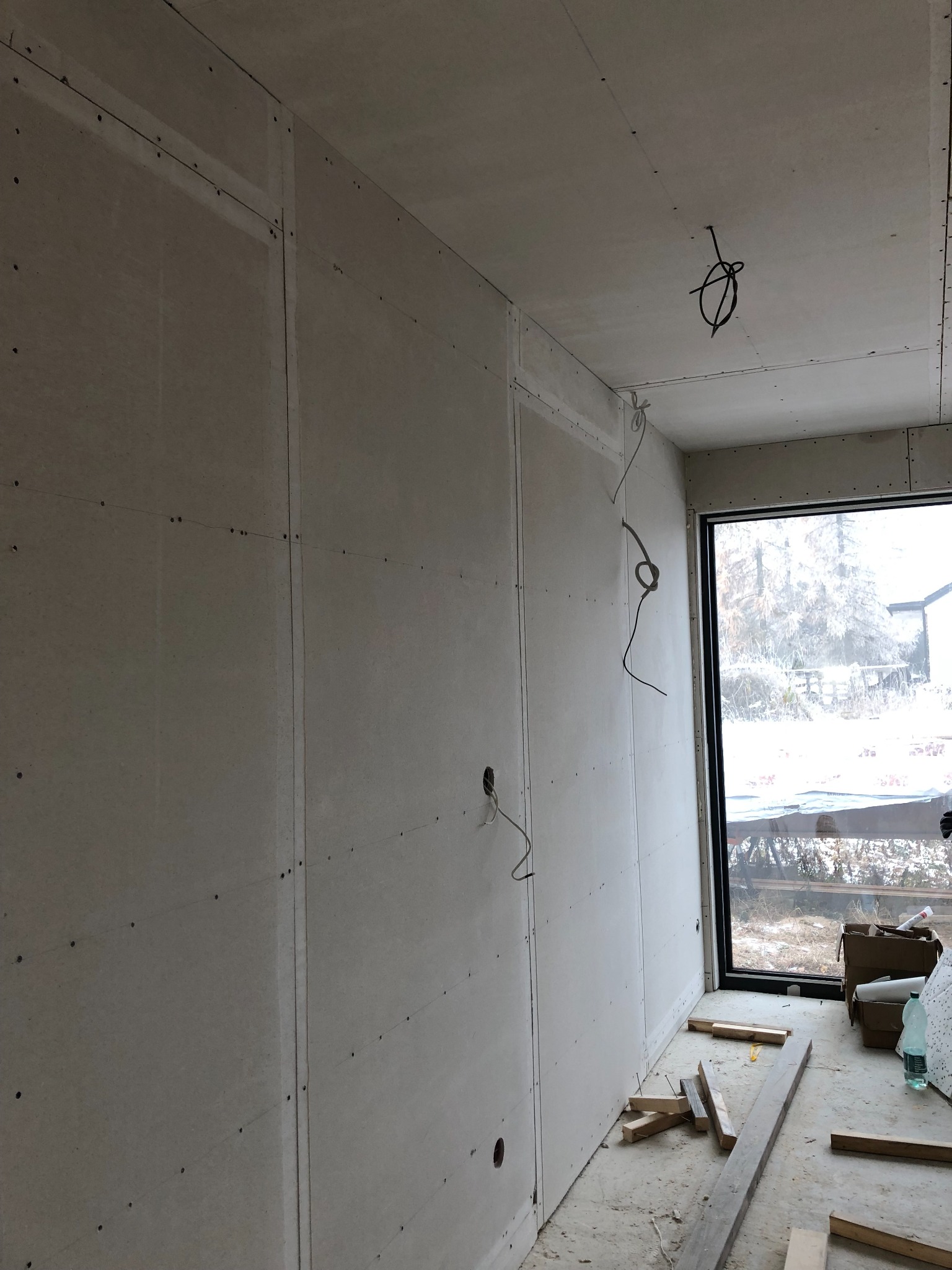 Zabudowa ścian z płyt Fermacell.