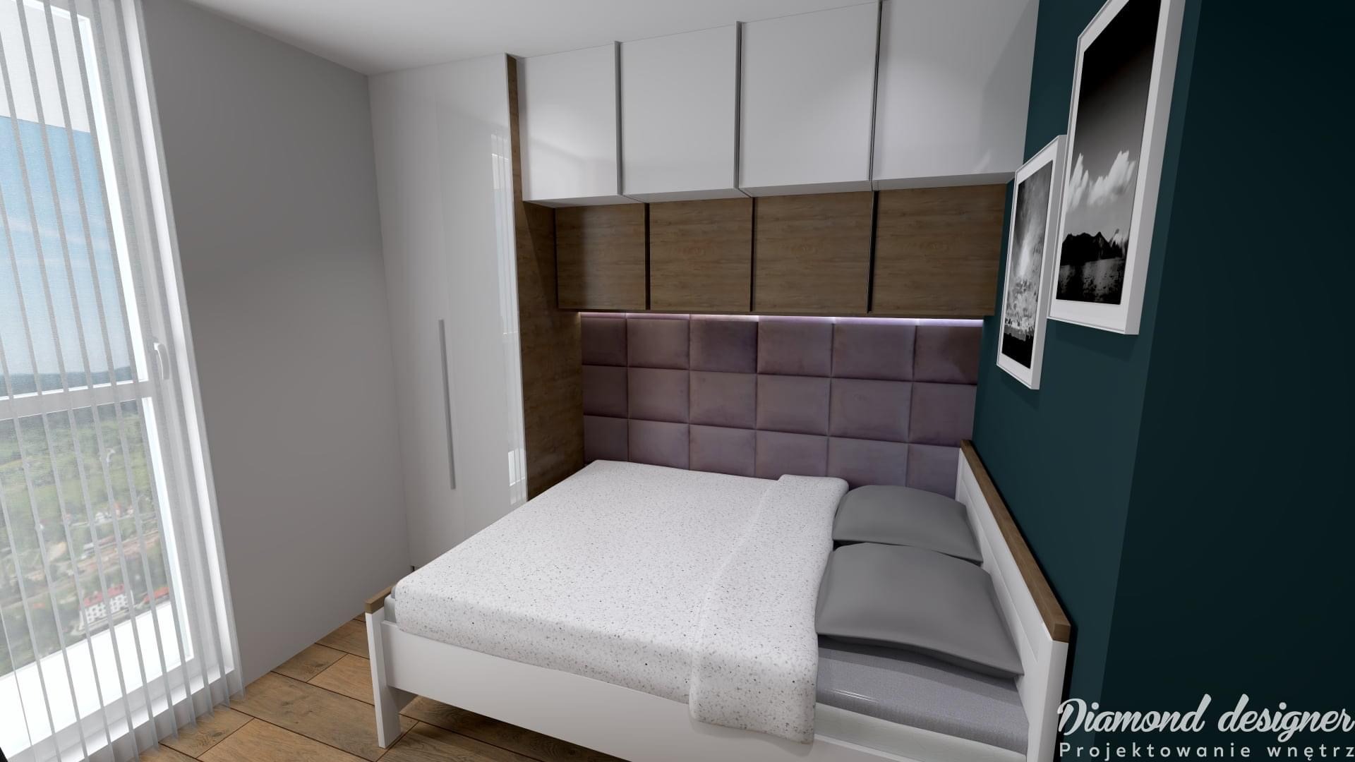 Wizualizacja sypialni z łóżkiem z fioletowym zagłówkiem, białymi szafkami wiszącymi i ciemną ścianą z grafikami w białych ramkach.