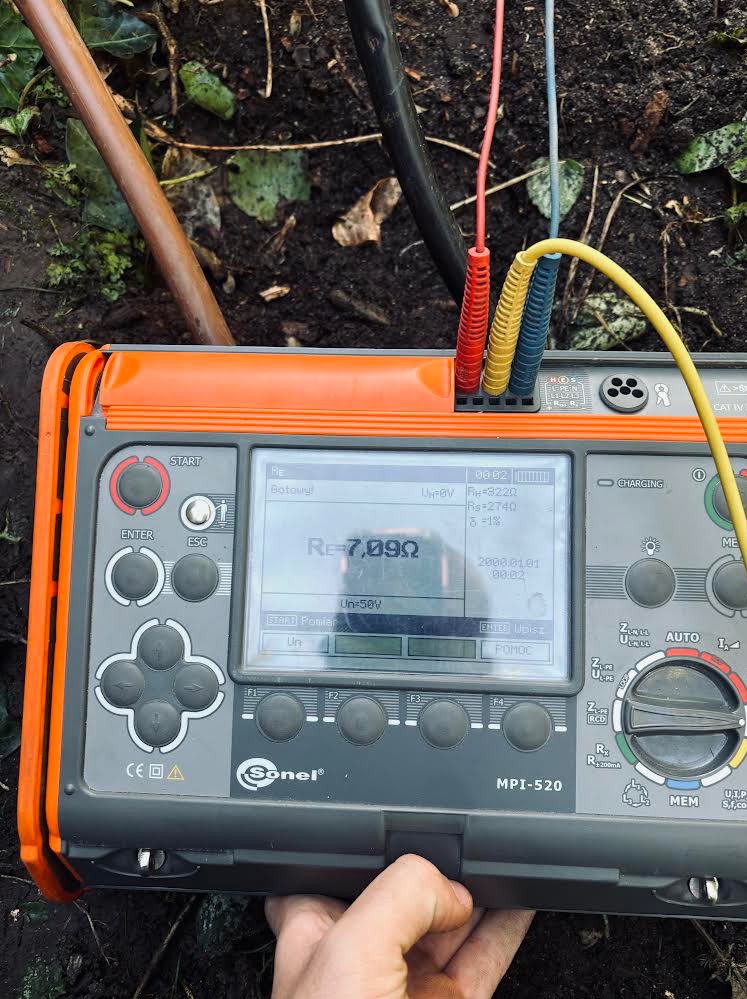 Wynik z pomiarów, wykonane przez nas uziemienie spełnia normę