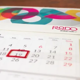 Kalendarze trójdzielne, piramidki, tygodniowe