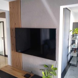 Malowanie natryskowe odpowiednio dobranymi farbami tworzy drobną strukturę 