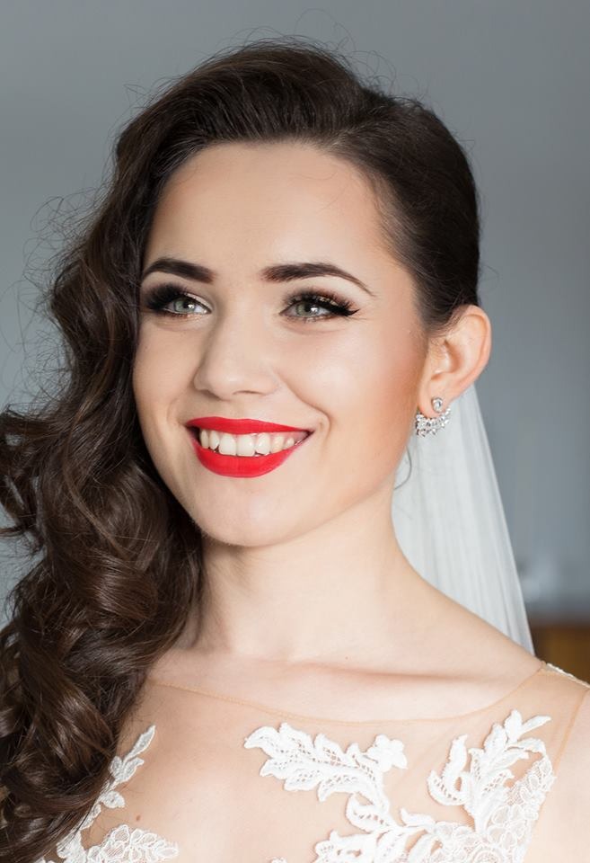 Klasyczny makijaż ślubny