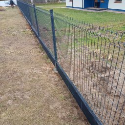 ogrodzenie panelowe z podmurówką