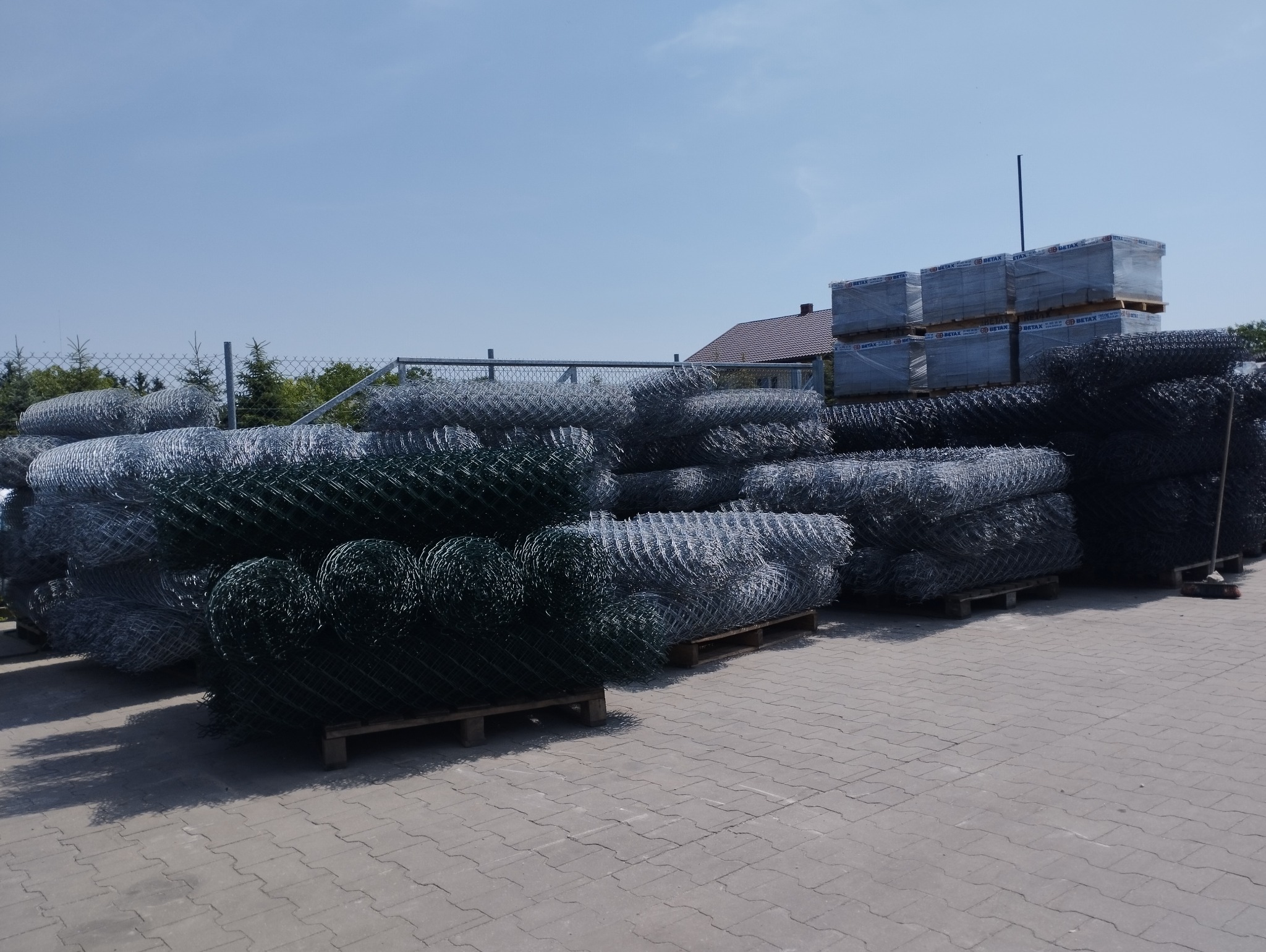 jesteśmy producentem siatek ogrodzeniowych