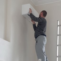 M INSTAL s.c. Monika Woźniak, Sebastian Woźniak - Zajmujemy się sprzedażą, montażem i serwisem systemu klimatyzacyjnego.