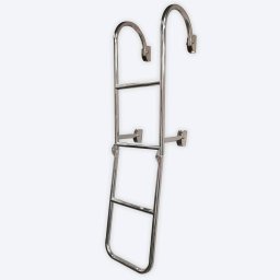 MARZOS Agnieszka Gołąb - Metalowa drabinka basenowa ze stali nierdzewnej, mocowana do ściany, z trzema szczeblami i zakrzywionymi uchwytami u góry.