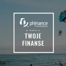 Logo firmy finansowej na tle morskiego krajobrazu z parasailingiem i skuterem wodnym.