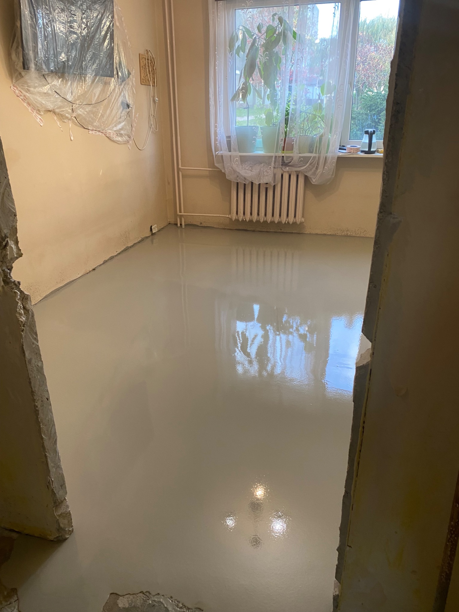 Wylewka samopoziomująca pod panele winylowe