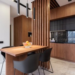 Kluczowym aspektem każdego mieszkania jest wybór odpowiedniego stylu. Powinien on oddawać charakter i gusta gospodarzy.