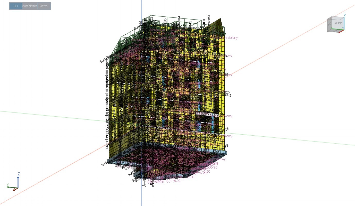Szkieletowy model 3D budynku wielokondygnacyjnego z licznymi oznaczeniami i siatką konstrukcyjną, widok z boku, w jasnej kolorystyce.