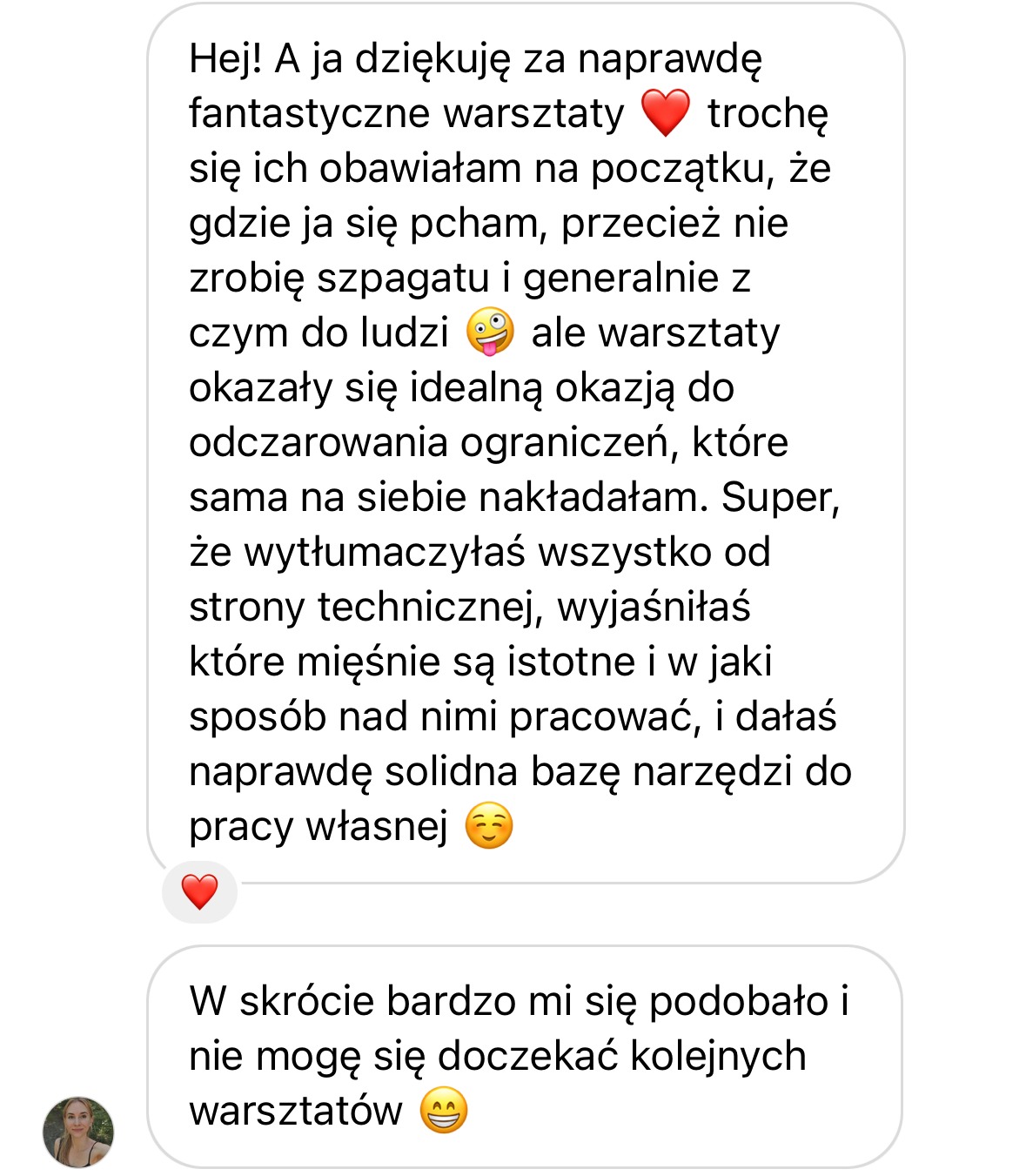 Zrzut ekranu wiadomości z podziękowaniem za warsztaty z elementami jogi i treningu, z wzmianką o szpagacie i pracy z mięśniami.