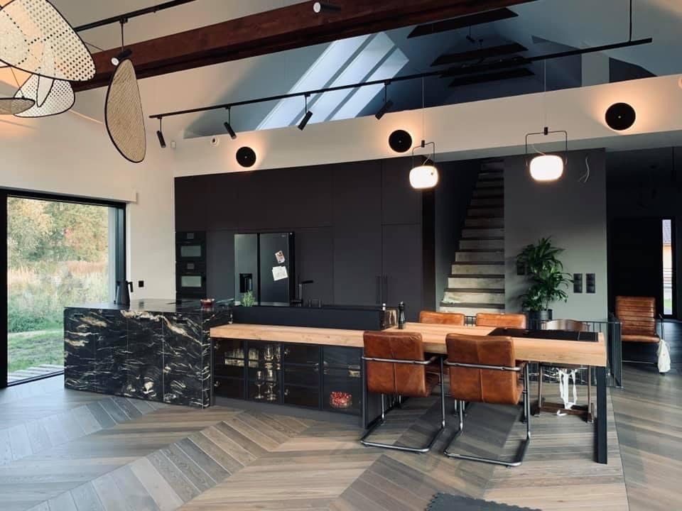 jodełka dębowa, styl węgierski