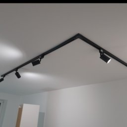 Montaż osprzętu elektrycznego