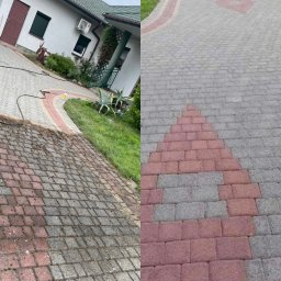 FLY PARADISE S.C - Porównanie stanu kostki brukowej przed i po czyszczeniu: po lewej stronie zabrudzona, po prawej świeżo umyta, z widocznym zarysem domu i ogrodu w tle.