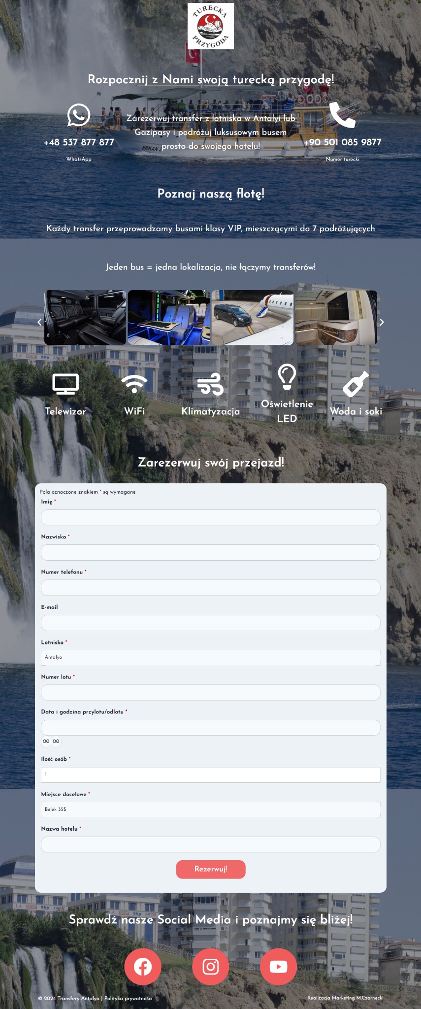 Strona internetowa firmy transferantalya.pl oferującej transfery lotniskowe w Turcji, z widocznym formularzem rezerwacji, logo firmy i zdjęciami luksusowych busów z udogodnieniami jak telewizor...