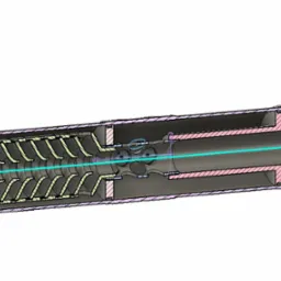 Przekrój CAD/CAM tłumika z widocznymi elementami wewnętrznymi i osią symetrii zaznaczoną niebieską linią.