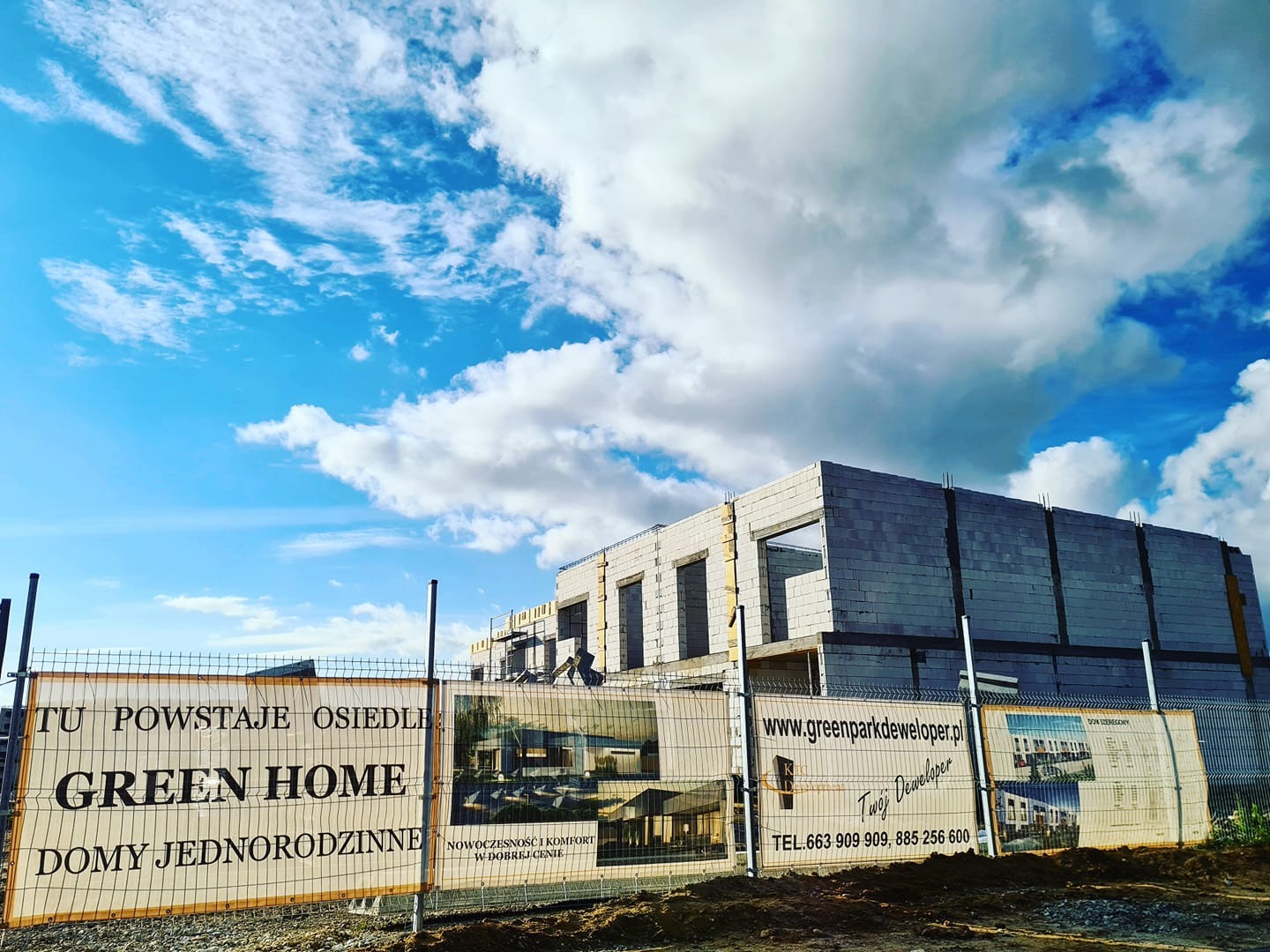 Budowa Szeregowa budynku wielorodzinnego