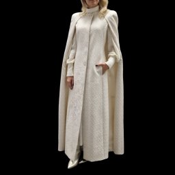 Płaszcz damski wykonany na indywidualne zamówienie według projektu Hanny Bienkowskiej 