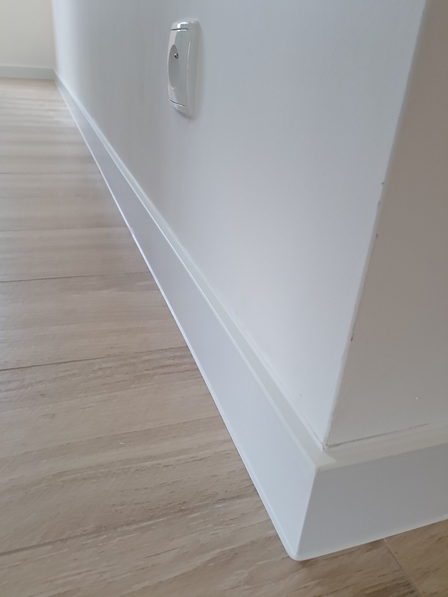 Montaż listew doelken - certyfikowany wykonawca.