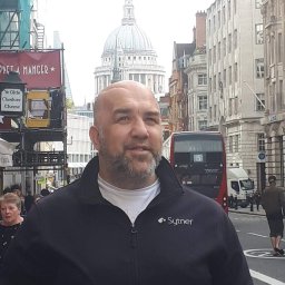 Producent pelletu Hall road Isleworth London 1