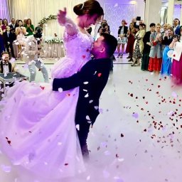 pierwszy taniec weselny
 - chcesz zatańczyć wyjątkowo, oryginalnie, naturalnie i bez stresu swój Pierwszy Taniec?
- pomożemy Wam stworzyć wyjątkową choregorafię na miarę Waszych potrzeb i oczekiwań, byście poczuli niepowtarzalność Waszego wydarzenia