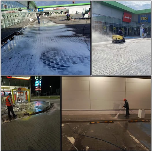 Cztery kadry z czyszczenia kostki brukowej i elewacji: mycie pod ciśnieniem przy sklepach i na parkingu, z użyciem specjalistycznego sprzętu.