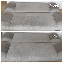 Pranie Tapocerki 24 - Dwu-częściowe ujęcie kanapy z szarej tkaniny: górna część pokazuje zabrudzenia przed czyszczeniem, dolna część prezentuje odświeżony wygląd po czyszczeniu.