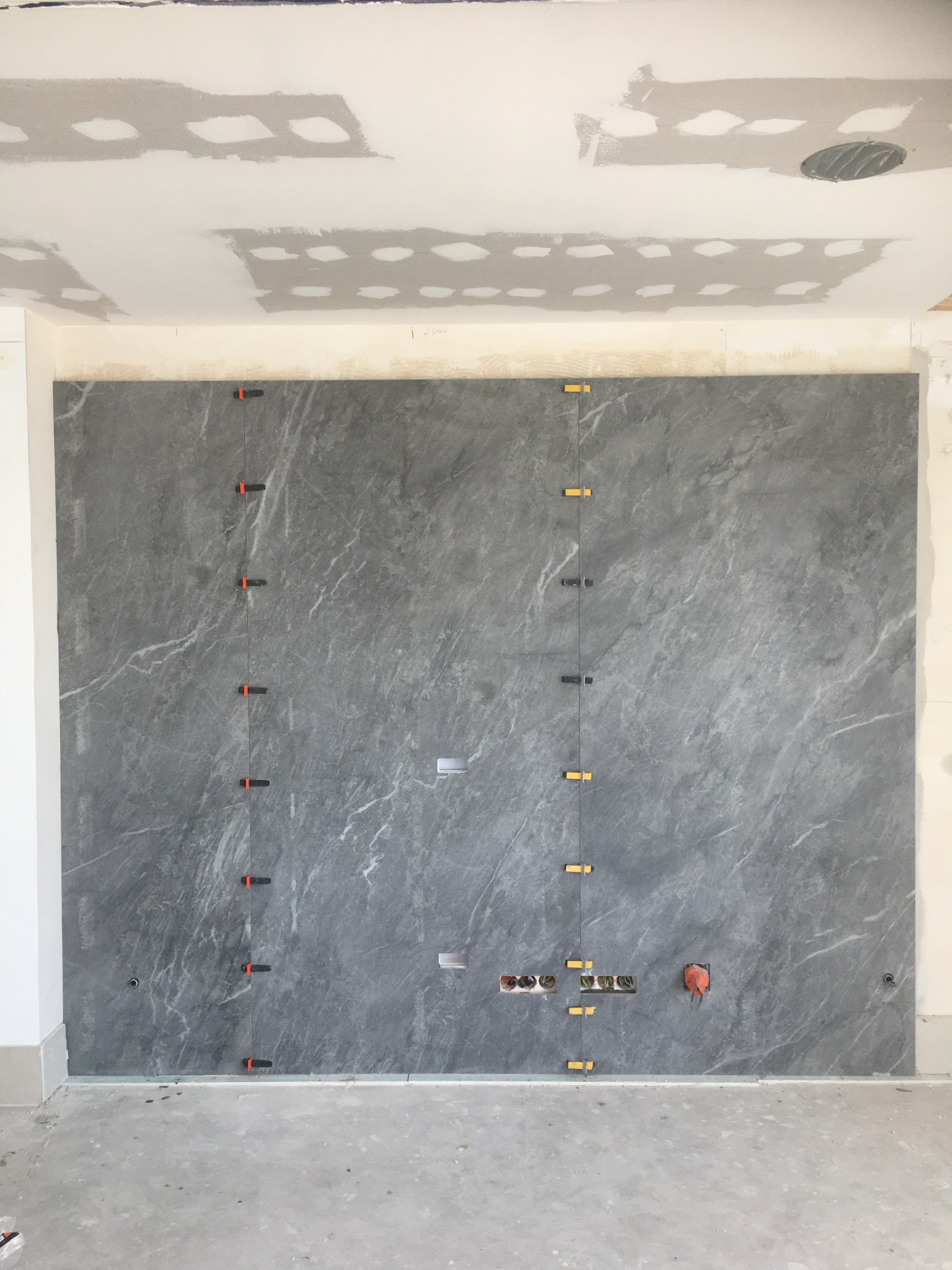 Płytki wielkoformatowe