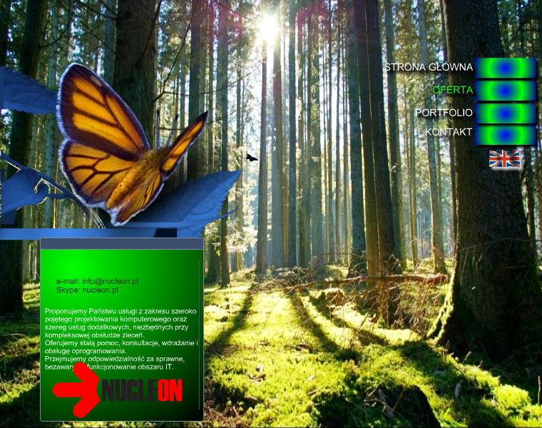 Grafika strony internetowej z motywem leśnym, motyl na pierwszym planie, menu nawigacyjne po prawej stronie, tekst informacyjny i logo firmy na dole po lewej.