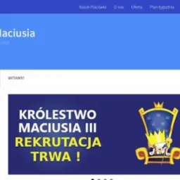 Strona internetowa żłobka Królestwo Maciusia III z informacją o trwającej rekrutacji, logo z koroną i postacią w fotelu oraz kolorowe balony w prawym górnym rogu.