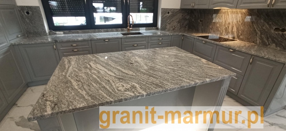 Blaty kuchenne i wyspa z granitu