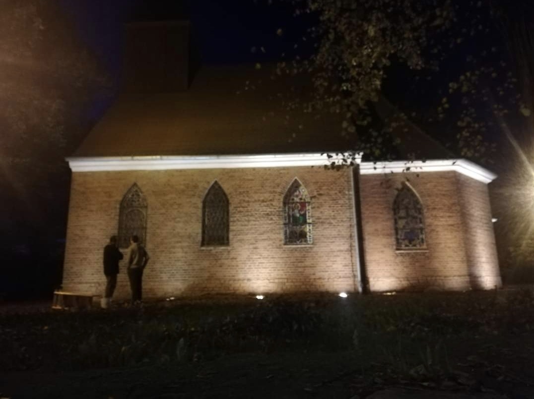 Remont elewacji kościoła w dzielnicy Osów w Szczecinie