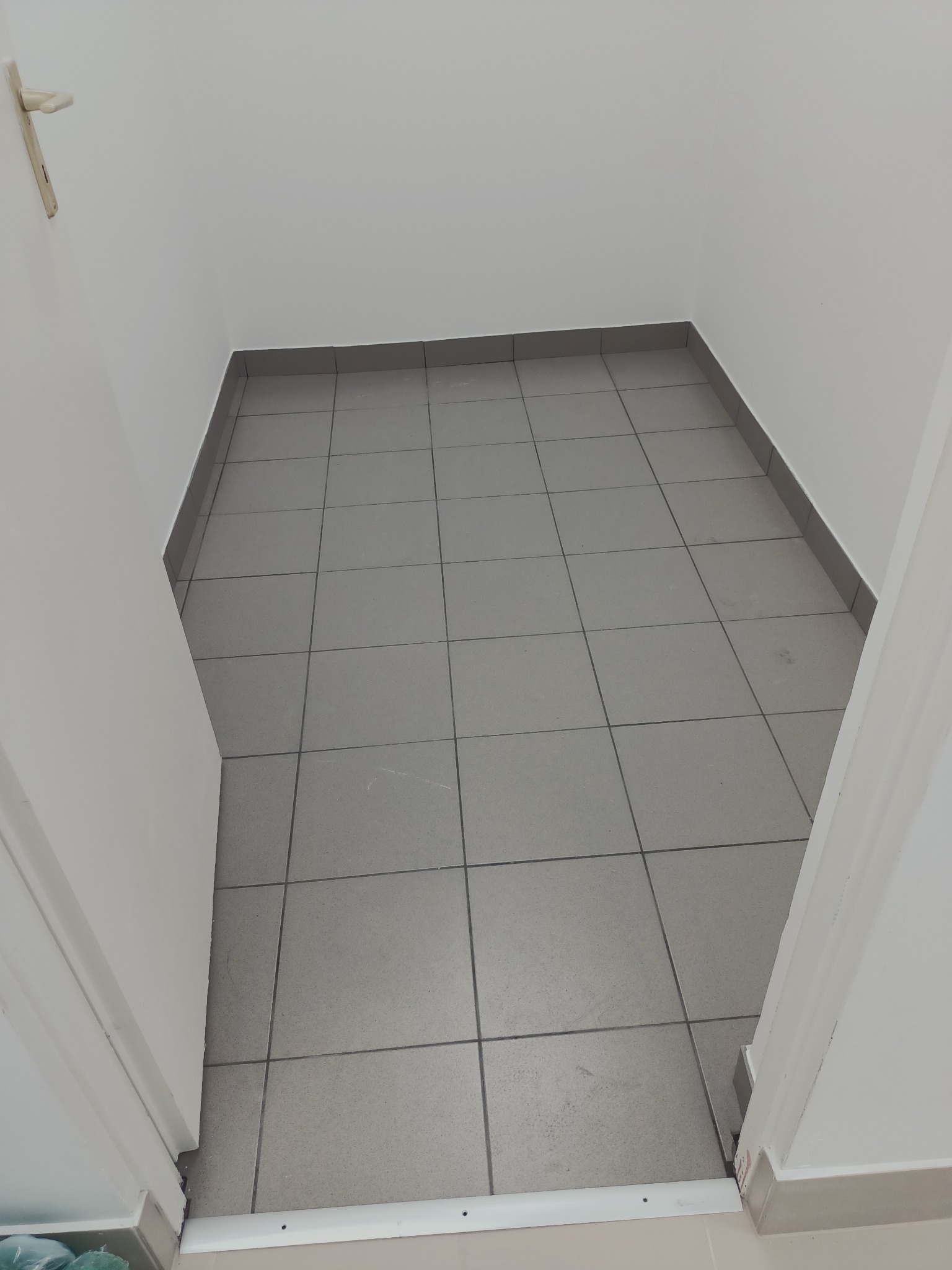 Kafelki wraz z cokołem