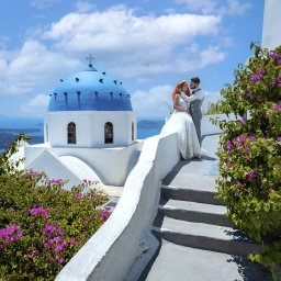 Golden Pixel z Białegostoku, specjalizuje się w organizacji zagranicznych sesji plenerów ślubnych dla par młodych. Piękne zdjęcia ślubne z malowniczych plenerów na całym świecie, ale także kompleksowa obsługa fotograficzna i logistyczna podróży.