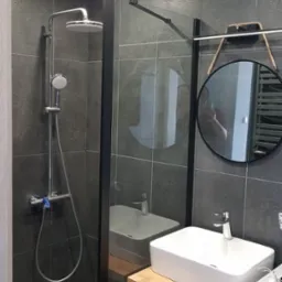 Kompleksowy remont mieszkania z wielkiej płyty. Meble własnej produkcji.