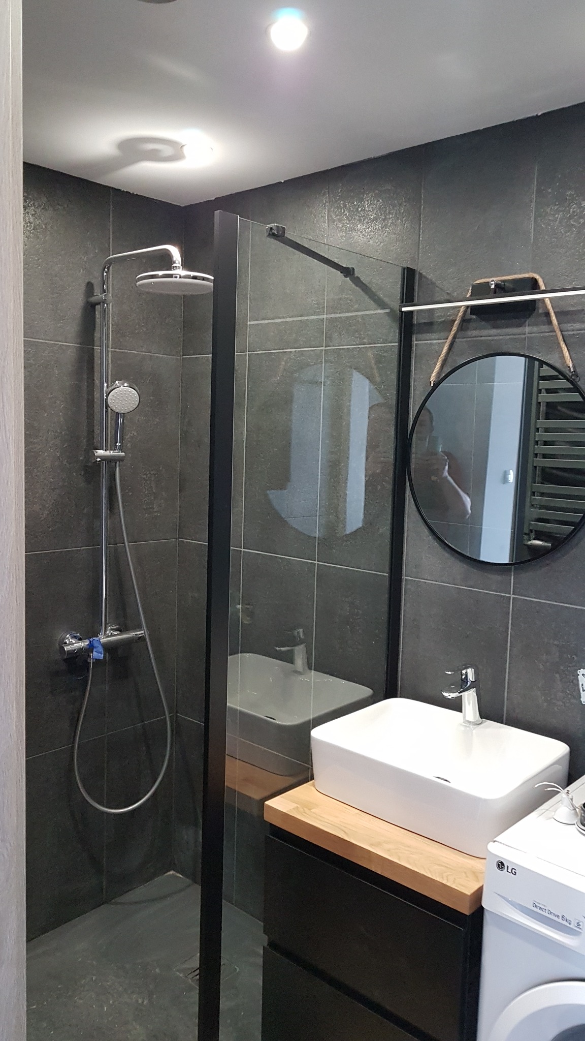 Kompleksowy remont mieszkania z wielkiej płyty. Meble własnej produkcji.