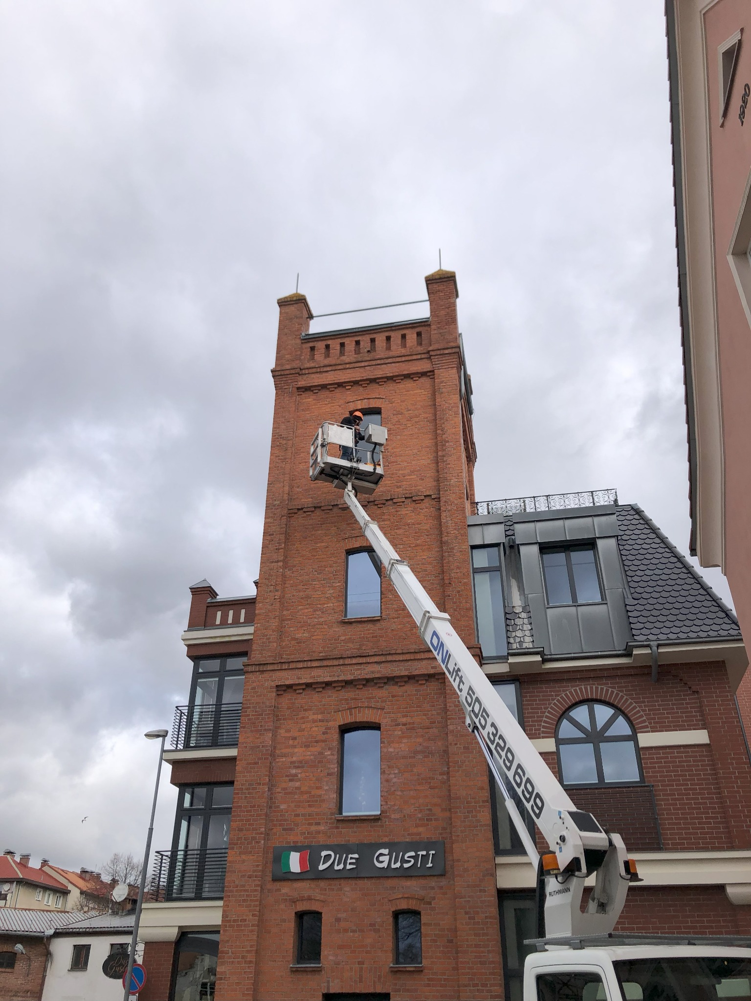 Mycie okien, przeszkleń