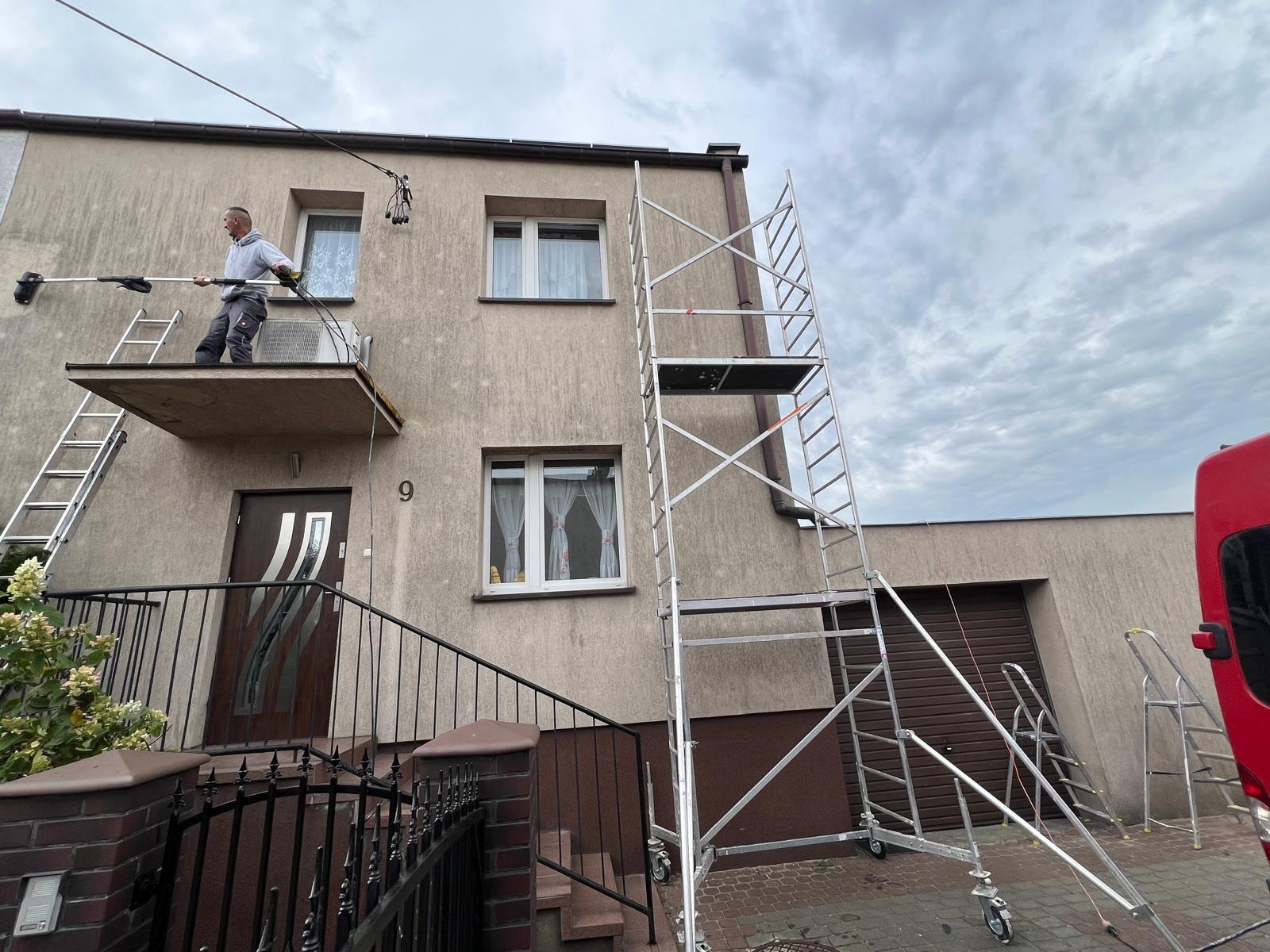 Mycie elewacji przed malowaniem w Inowrocławiu