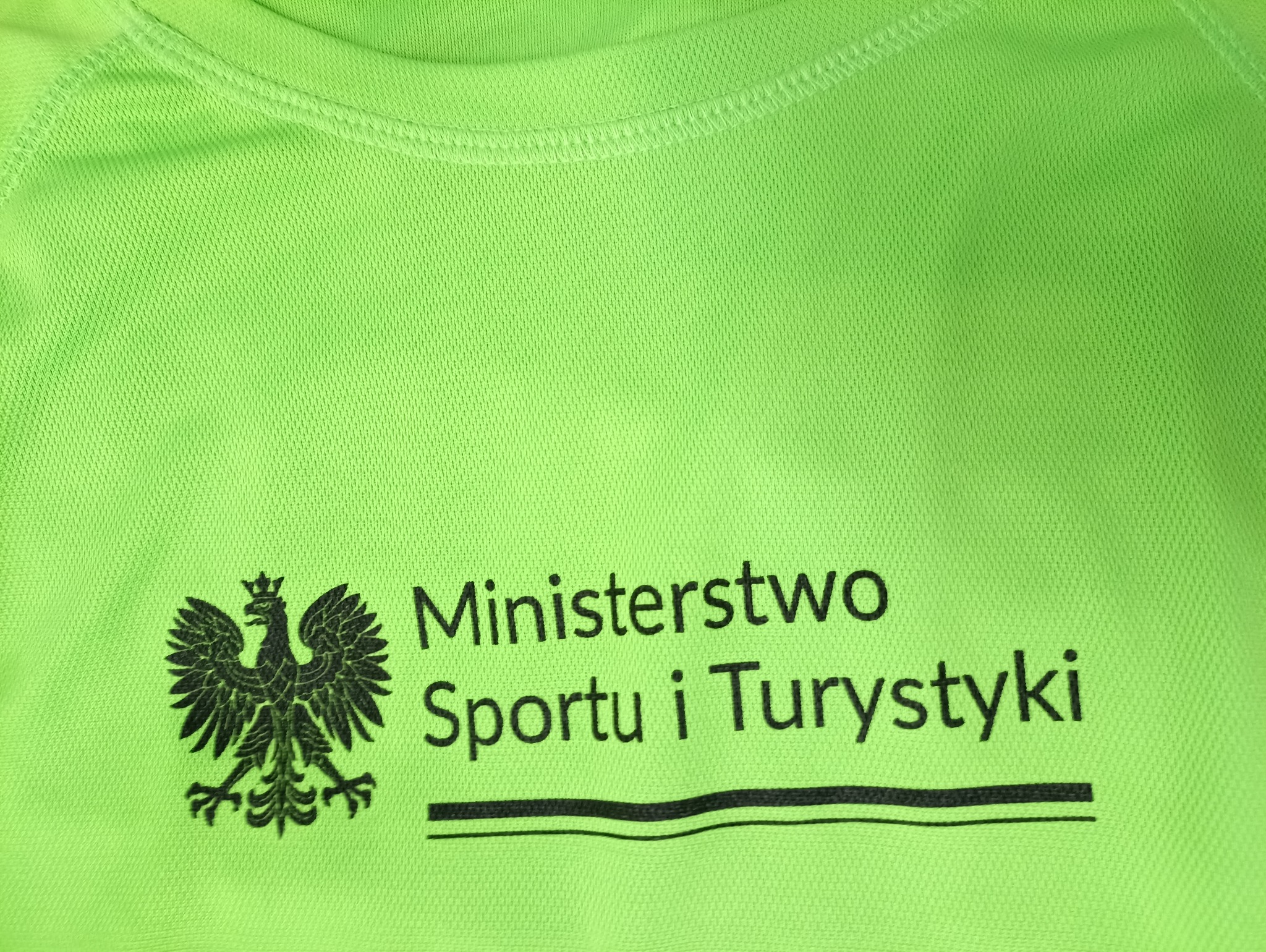 Nadruk na koszulkach poliestrowych - sportowych JHK