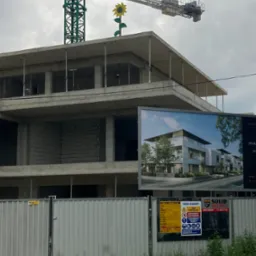 Braci Gierymskich 149. Od plyty funamentowej do dachu za 7 miesiency , trzy budynki .