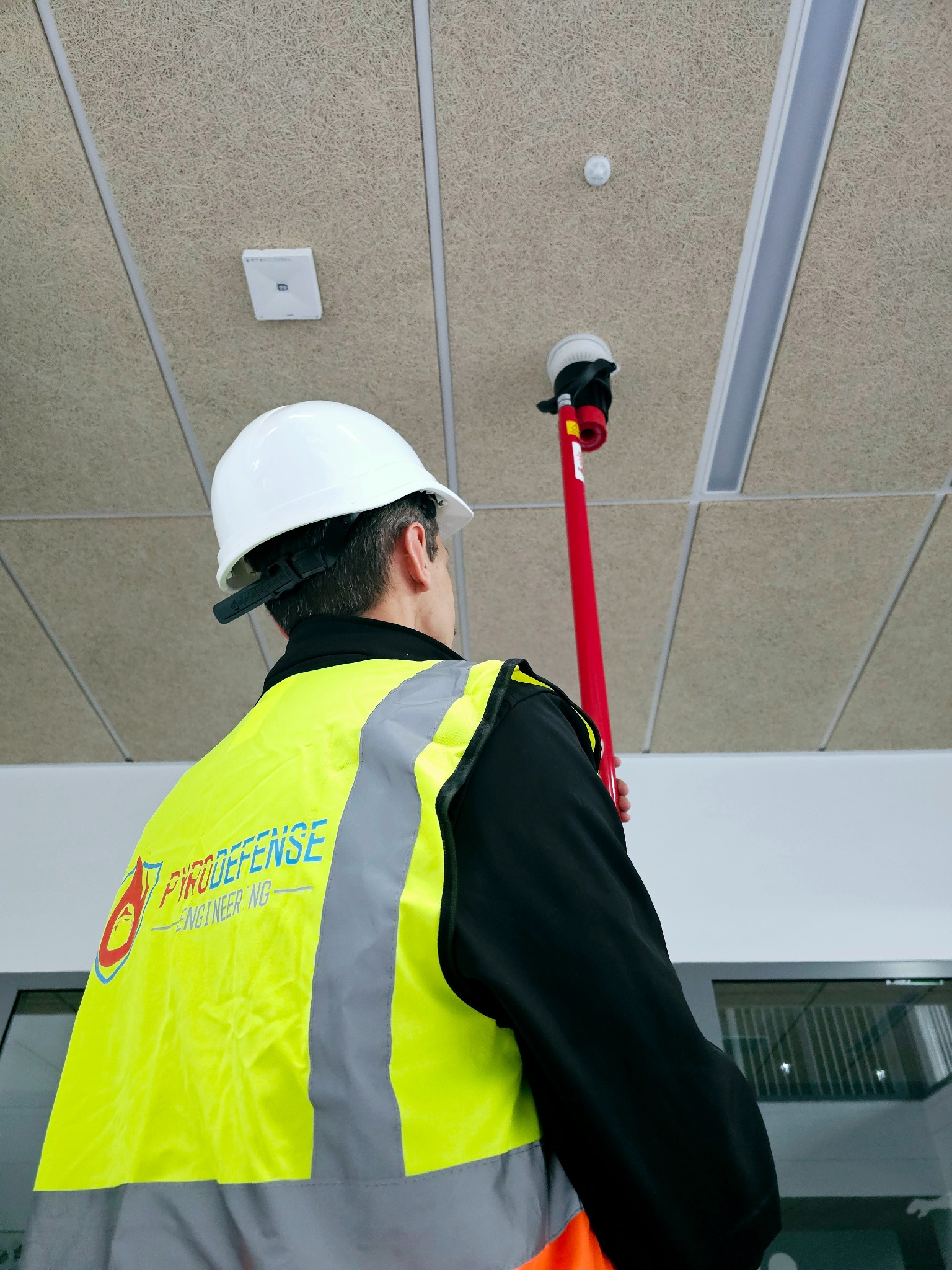 Przeglądy i serwis systemów przeciwpożarowych SSP, SAP