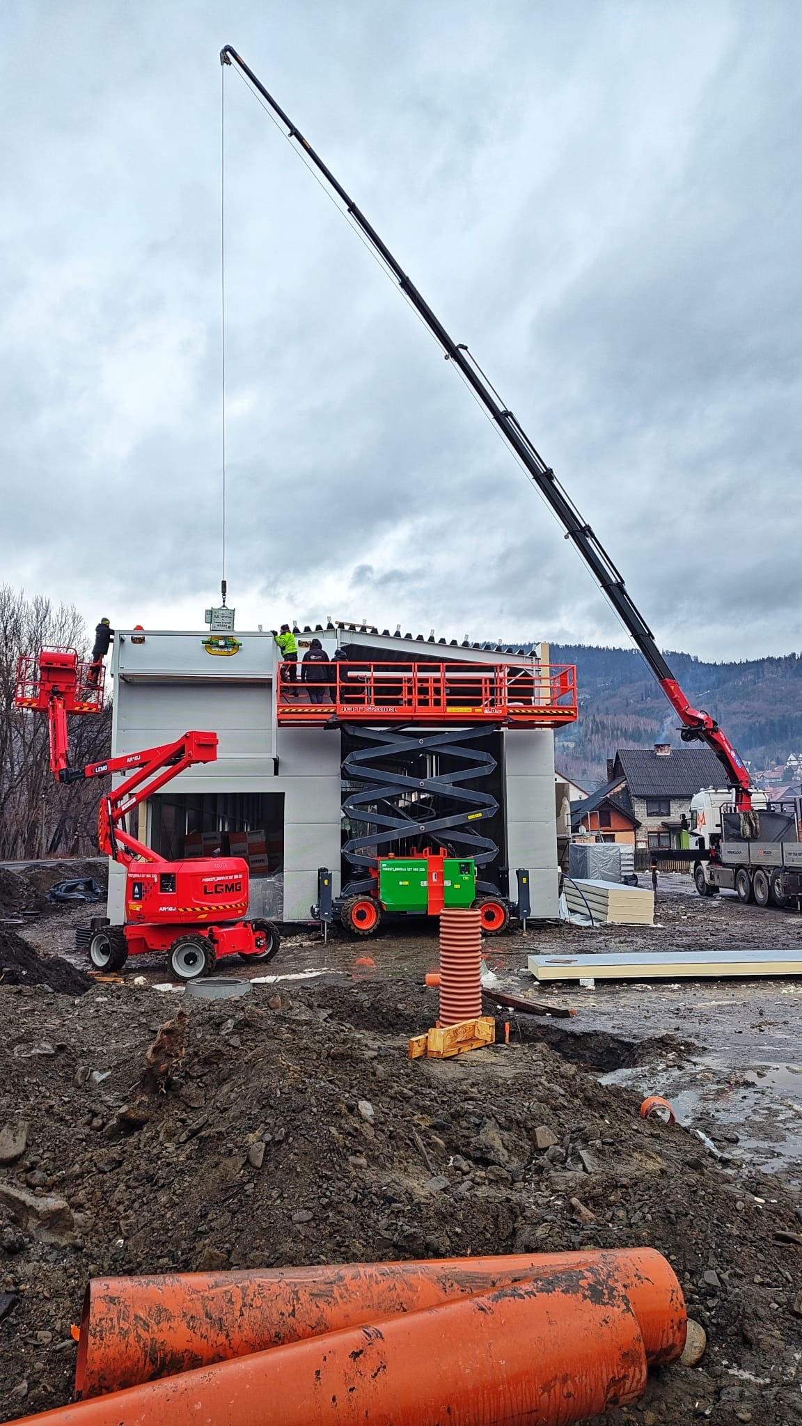 Montaż płyt warstwowych