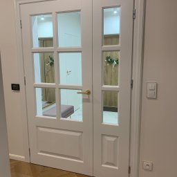 Mateusz Kowalczuk - Drzwi dwuskrzydłowe drewniane, malowane z wzornika ral