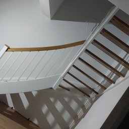 Mateusz Kowalczuk - Schody jednobiegowe ażurowe