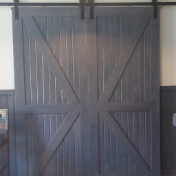 Mateusz Kowalczuk - Drzwi sosnowe w stylu (stodoła), bejcowane