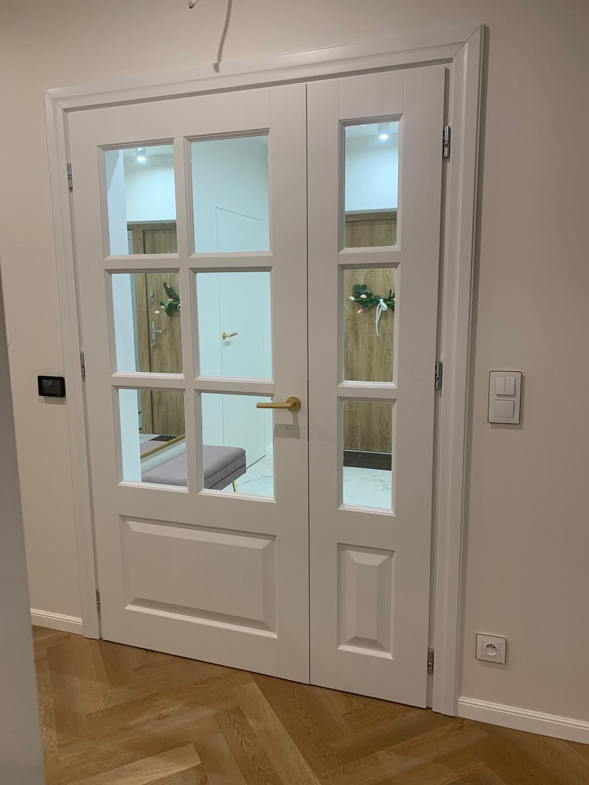 Drzwi dwuskrzydłowe drewniane, malowane z wzornika ral