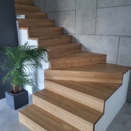 Schody drewniane Przeginia duchowna 2